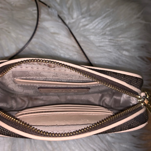 MICHAEL KORS CROSSBODY PURSE 👛 👜 - Picture 3 of 7